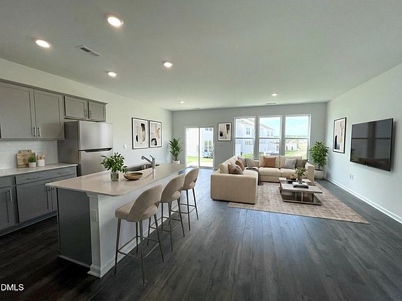 3rd image of 7424 Bourbon Briar Dr