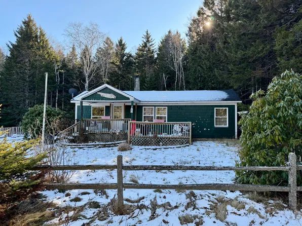 17 East Side, Deer Isle, ME 04627