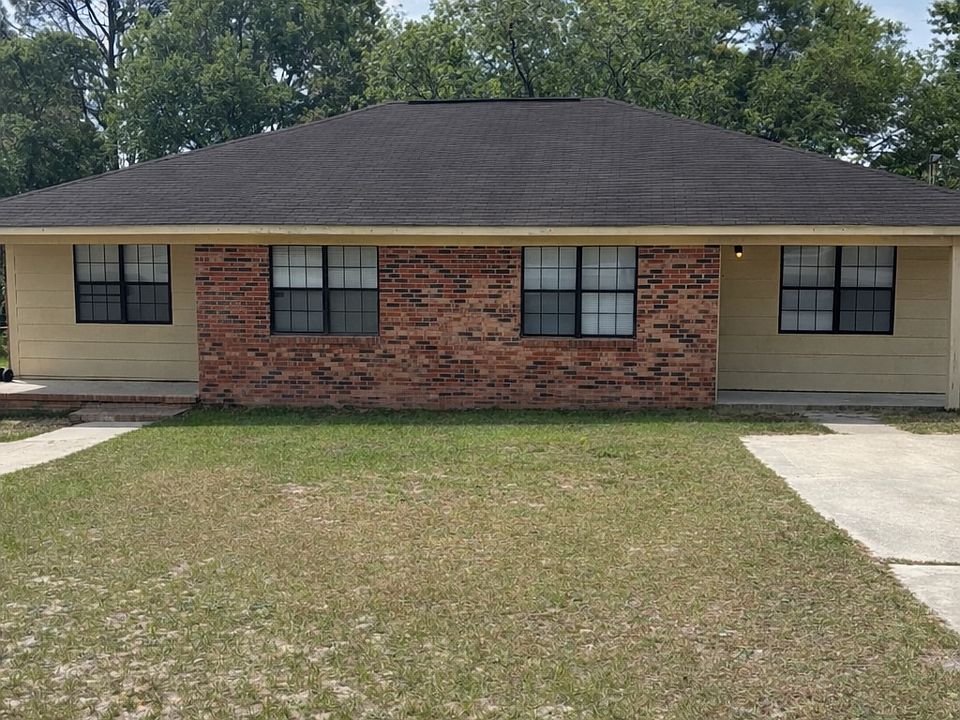 1st image of 108 East Dr #B