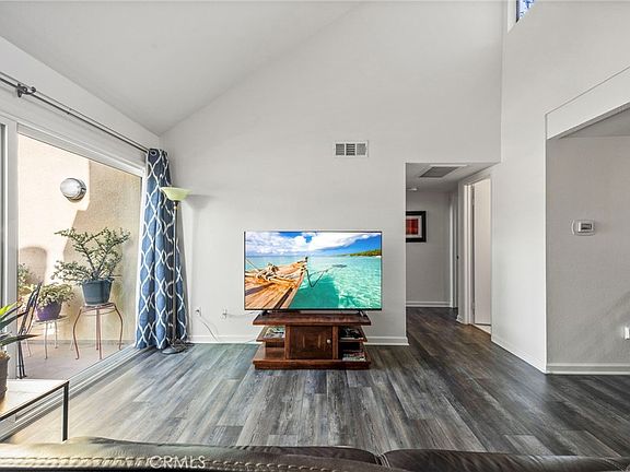 2nd image of 25712 Le Parc Unit 20