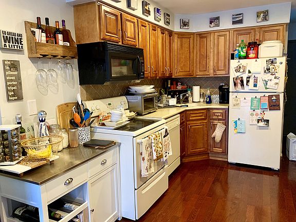 4th image of 114 Willow Ave APT C