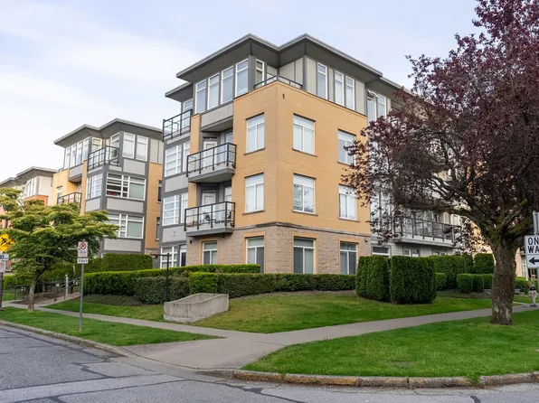 5692 Kings Rd #409, Greater Vancouver, BC V6T 1K8