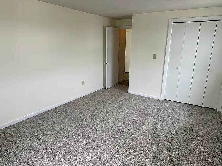 45 Christopher Dr — Photo 10