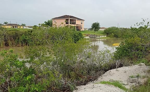 4th image of 1012 NW 13th Ter