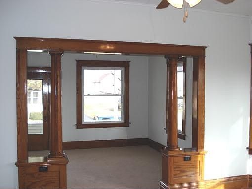2nd image of 208 Clemens St