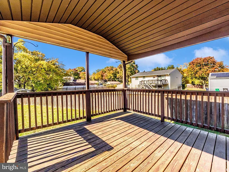 408 Willow Hill Ct — Photo 32