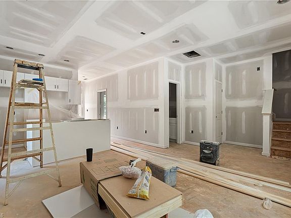 4th image of 113 Barlow Cir
