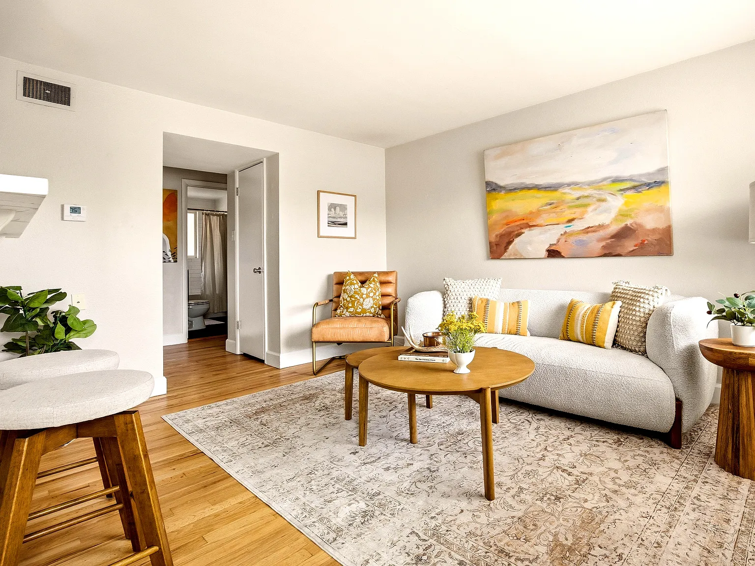 1 bed, 595 sqft, $2,100 — Photo 3