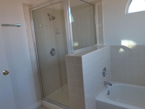 4th image of 5728 Taj Mahal Dr