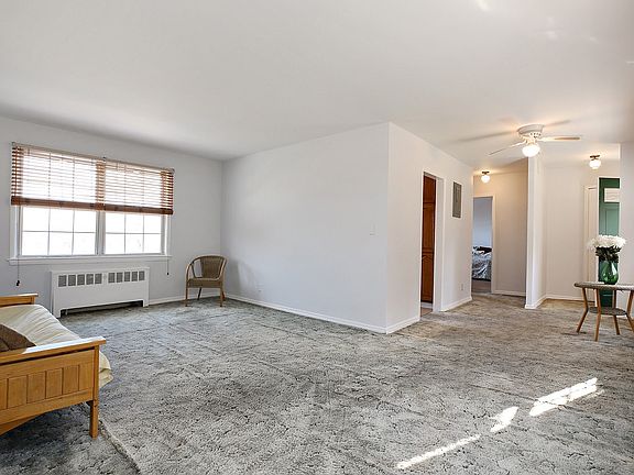 3rd image of 37 Fieldstone Dr APT F1