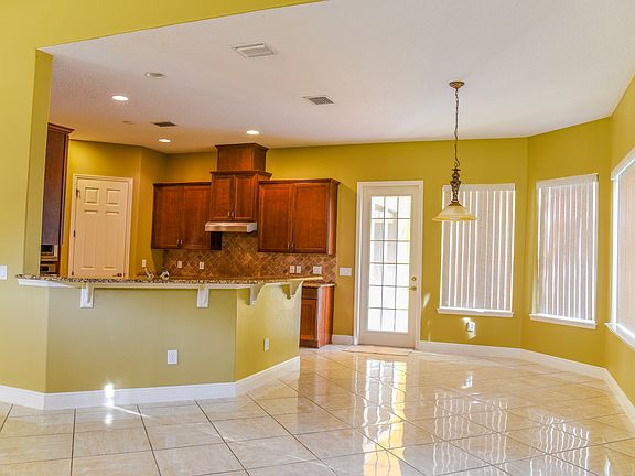5th image of 2215 Callaway Ct