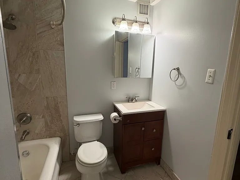 15 E Kirby St #228 — Photo 18