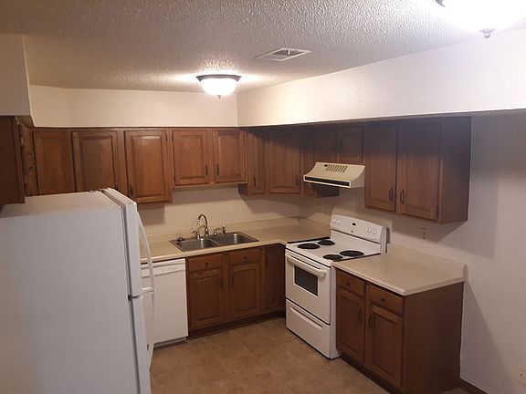 2nd image of 1028 Oneida St APT 1
