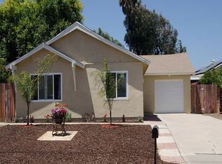 211 Gannet Dr, Vista, CA 92083