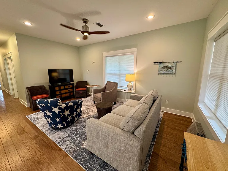 174 Sawyer Ln — Photo 4