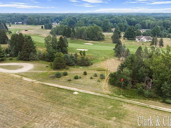 3rd image of 7576 Red Fox Rd