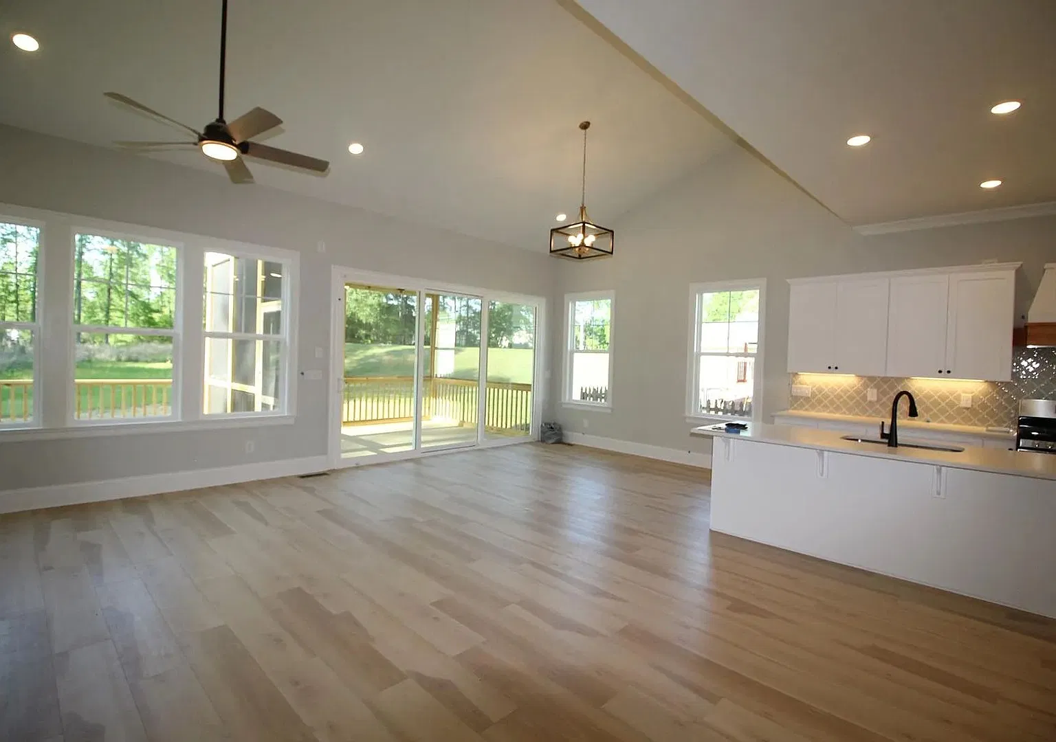Room in 4 Bedroom Home in Fuquay-Varina — Photo 3