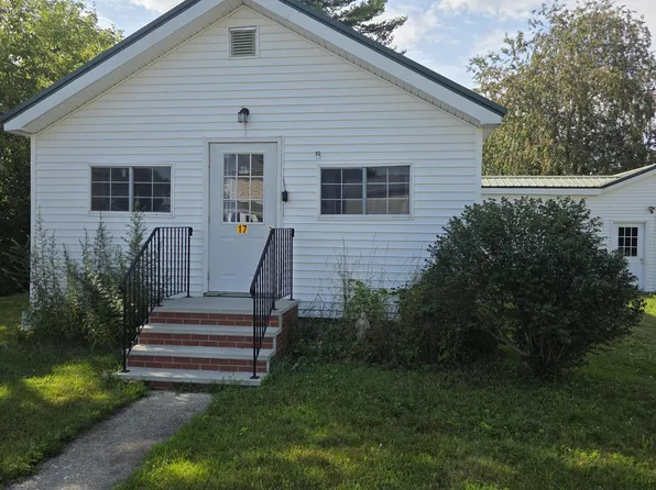17 Willow Street, Howland, ME 04448