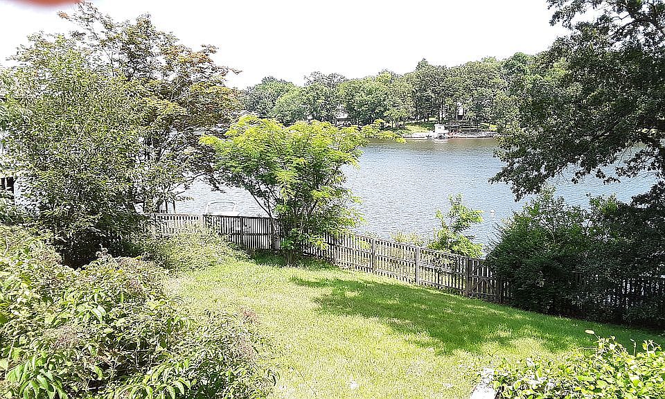 1st image of 1050 Bermuda Dr