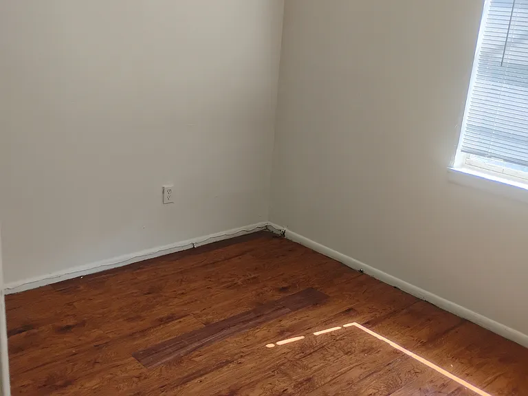 1939 Castalia St — Photo 10