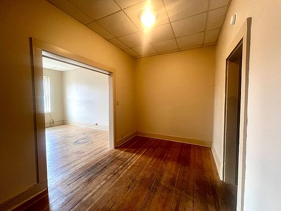 5th image of 614-630 N Riverfront Dr #624-1/2