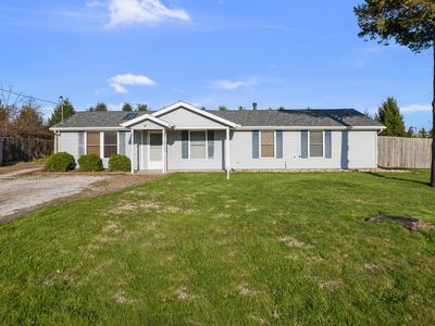 6523 N Main St, Davenport, IA, 52806