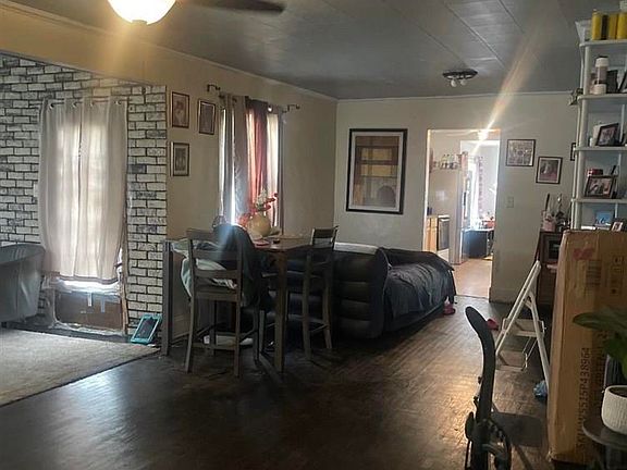3rd image of 2025 4th Ave