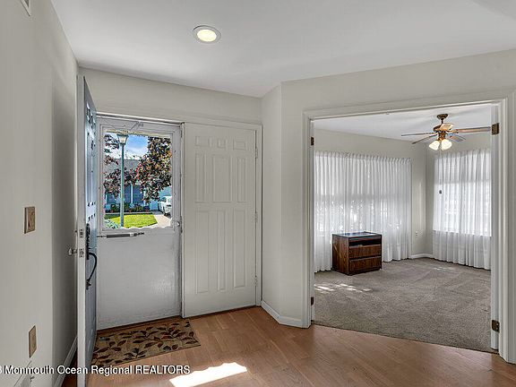 4th image of 1134B Thornbury Lane
