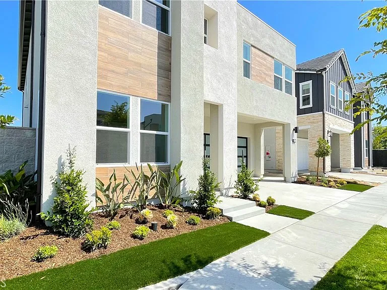 101 Walworth — Photo 2