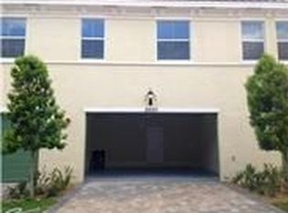 2950 St Thomas Dr, Hollywood, FL 33024