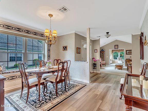 5th image of 2660 Lancaster Lane
