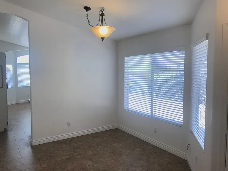 2036 E Windsong Dr — Photo 5