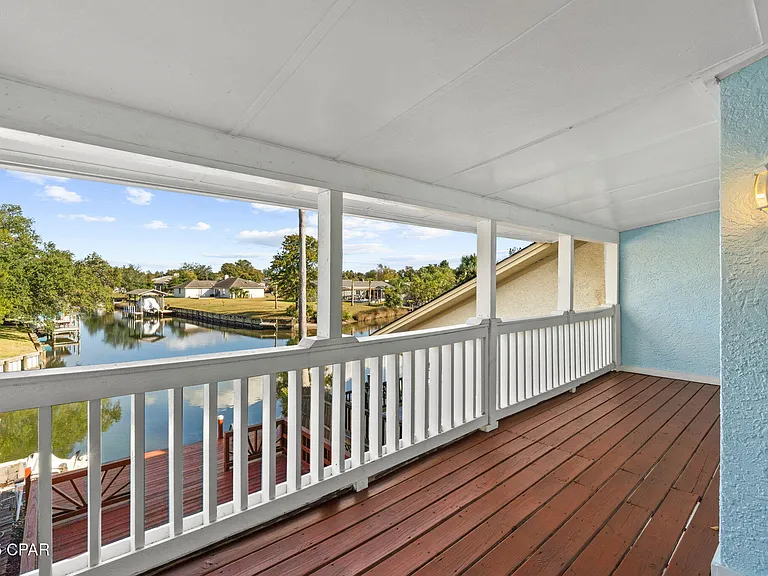 1335 Capri Dr — Photo 19