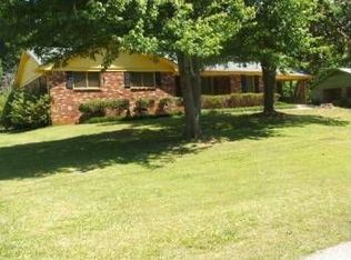 1376 Pendley Dr SW, Mableton, GA 30126