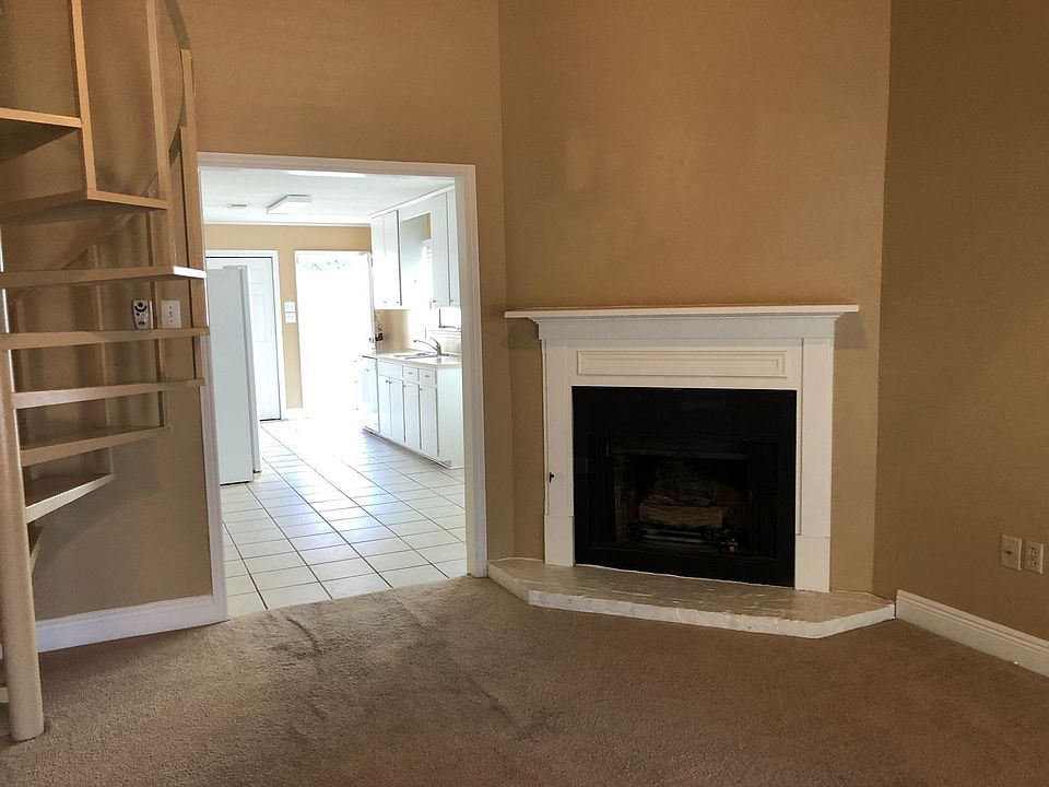 2nd image of 1741 Manor Oak Dr