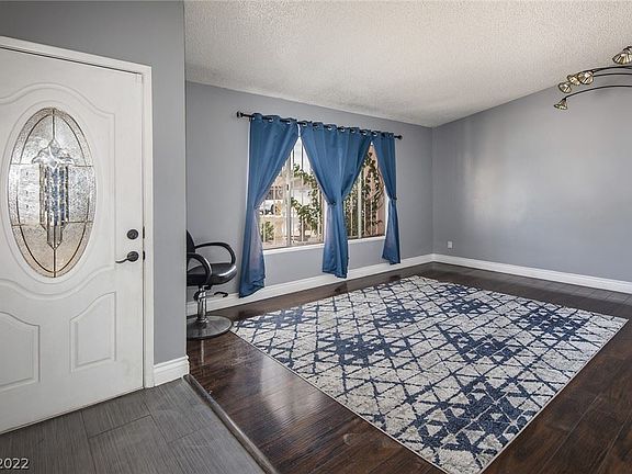 4th image of 5389 Surrey St