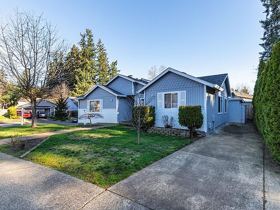 Additional parking along side the house