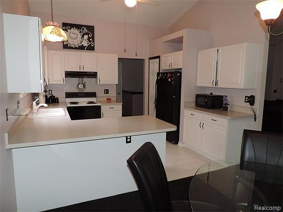 2nd image of 7956 Hoffman Dr