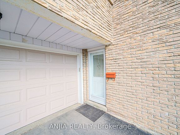 5th image of 70 Briarwood Rd