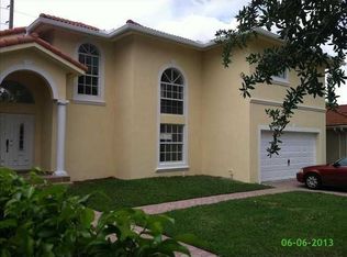 15861 SW 42nd Ter, Miami, FL 33185