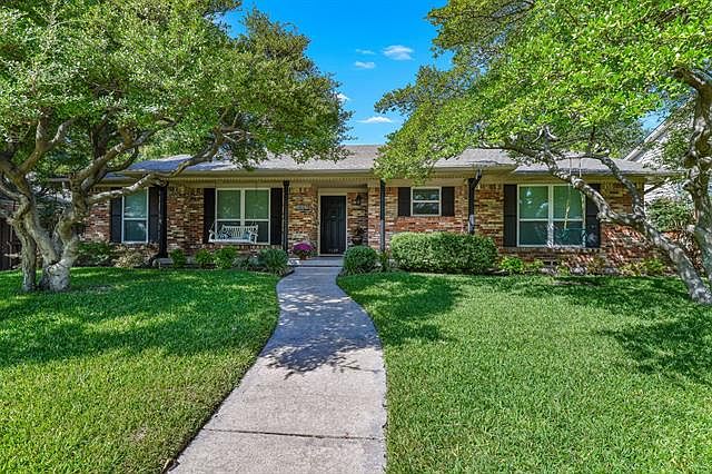 1st image of 7637 La Sobrina Dr