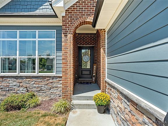 3rd image of 8465 Aberdeen Lane