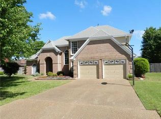 8300 Middle Essex Cv, Cordova, TN 38016