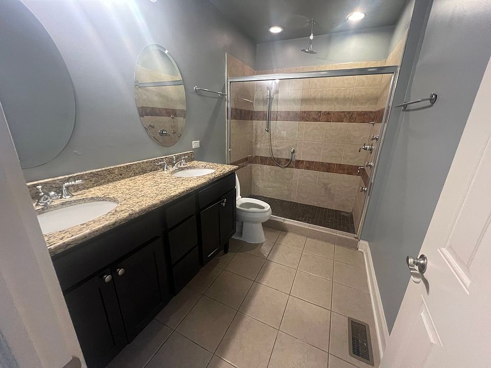 1st image of 4952 S Vincennes Ave #1W