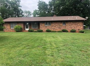 2380 East Rd, Walnut Cove, NC 27052