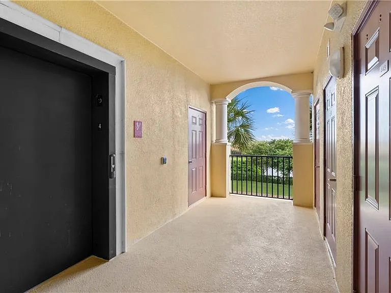 9727 Acqua Ct #444 — Photo 19