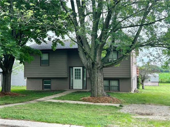 309 SE 4th St, Panora, IA 50216