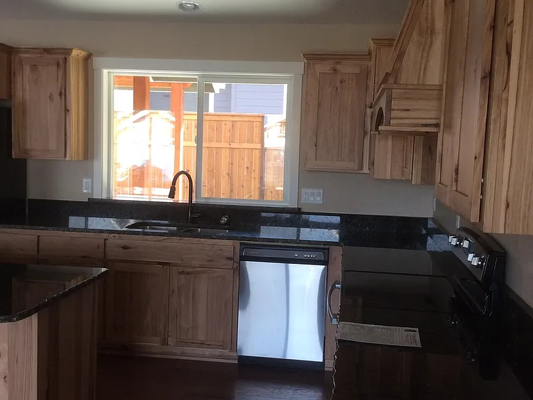 185 SE Briggs Way — Photo 12