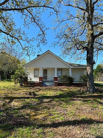 2nd image of 921 Deese Rd
