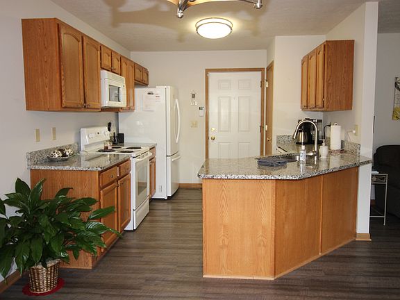 2nd image of 1377 Beechnut Dr #1